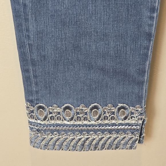 Soft Surroundings Straight Leg Blue Ankle Jeans with Lace Trim 10T NWT - Picture 4 of 5